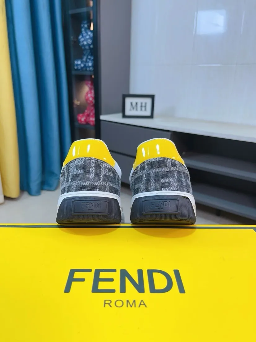Men's Men's Shoes💰420🌹🌹[fendi] Fendi's classic and comfortable men's, this complex sneaker is made of soft calfskin➕genuine leather lining➕original ultra-light rubber material with rough outsole. This unique and light style is suitable for the casual and refined sensibility of this season. It is comfortable and natural on the feet. It is an everyday style for casual travel in autumn and winter! 38/44